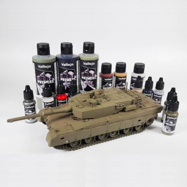 Vallejo Grey Primer Acrylic Polyurethane, 200ml - Image 4